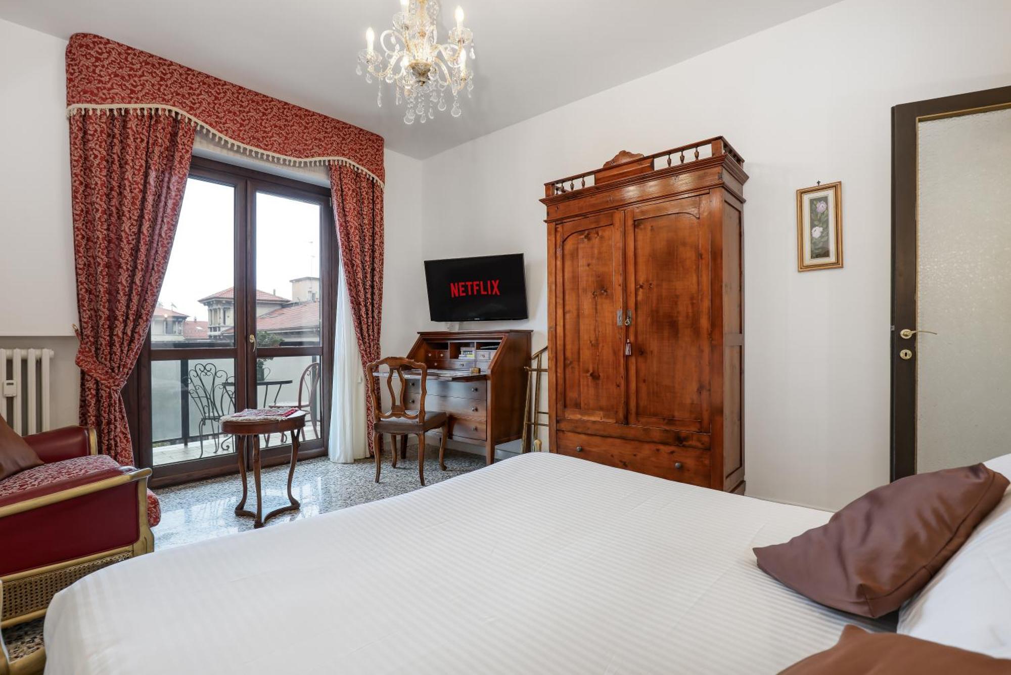 Suite Angolo Alla Stazione - Appartamento Con Terrazzo Panoramico Павія Екстер'єр фото