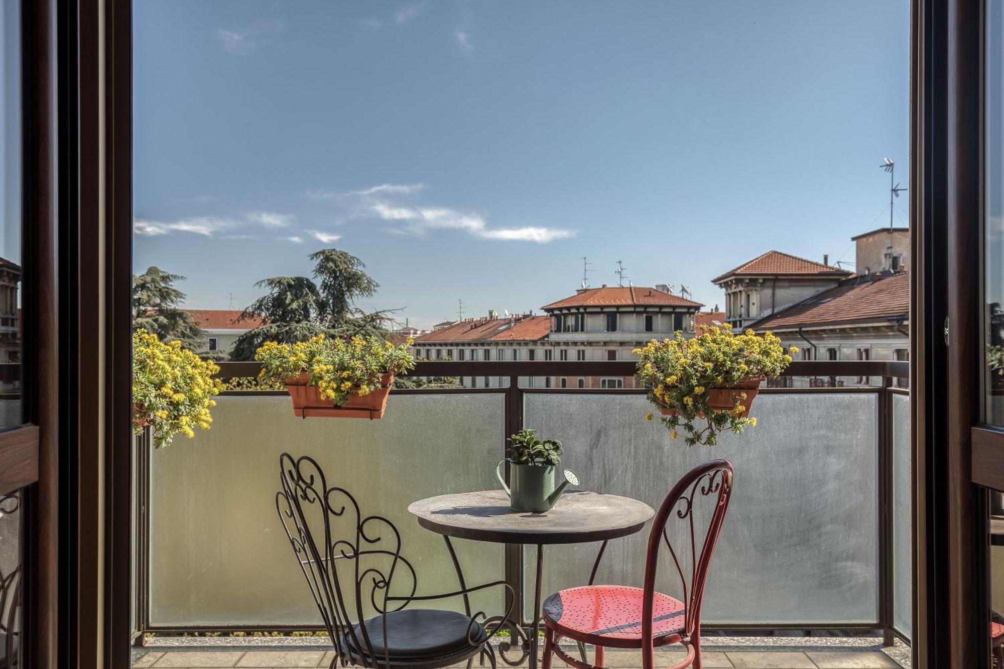 Suite Angolo Alla Stazione - Appartamento Con Terrazzo Panoramico Павія Екстер'єр фото