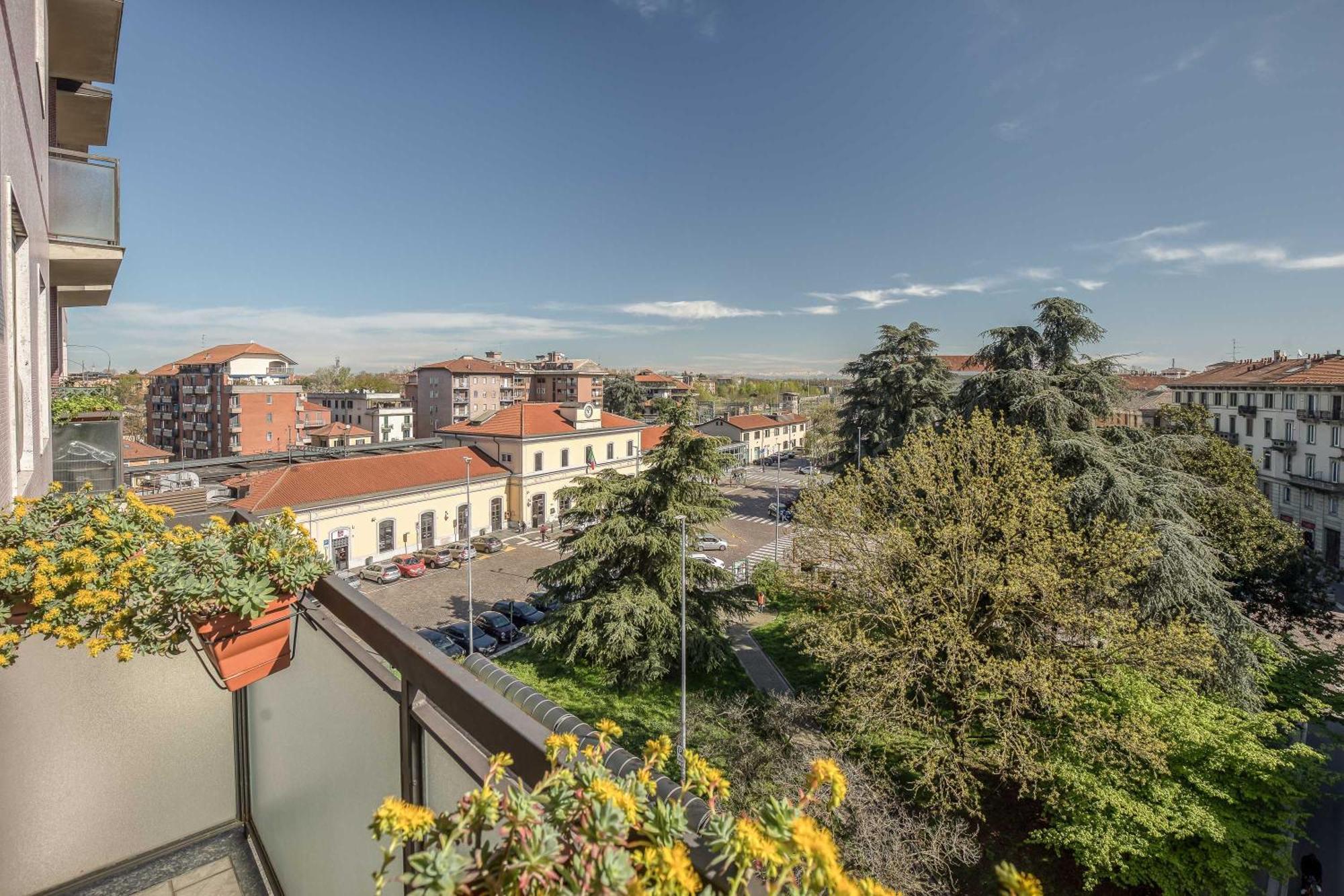 Suite Angolo Alla Stazione - Appartamento Con Terrazzo Panoramico Павія Екстер'єр фото